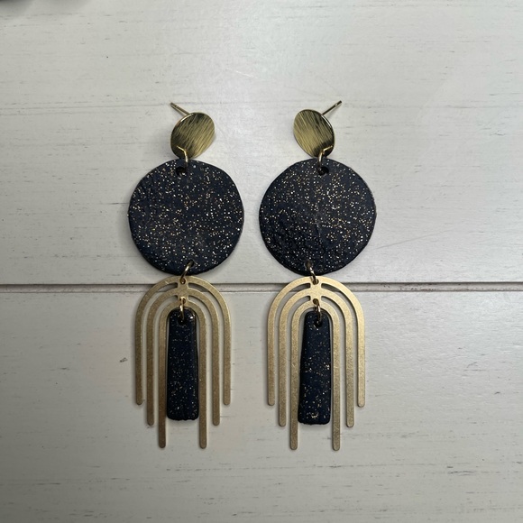 Handmade Elegant Boho Clay Earrings - Picture 8 of 8